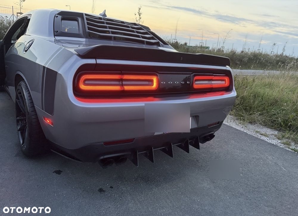 Dodge Challenger - 3