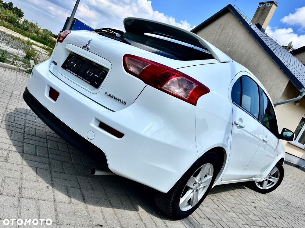 Mitsubishi Lancer 1.5 Invite - 3