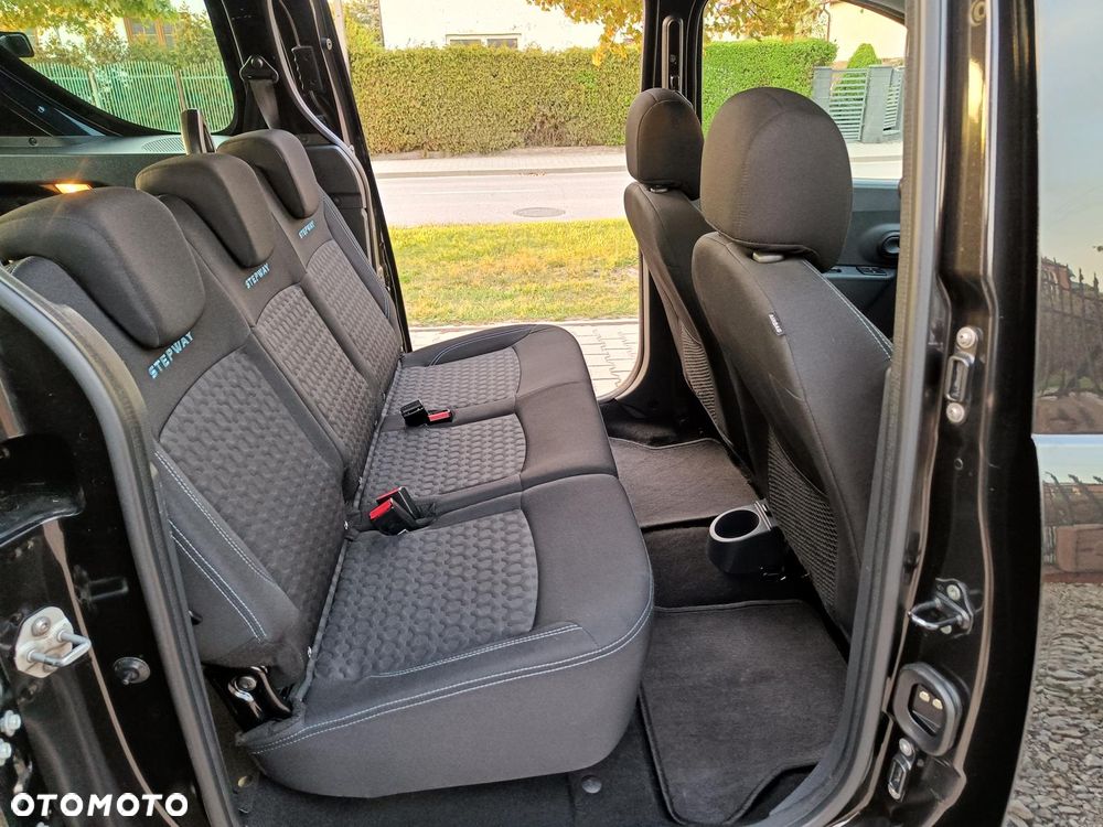 Dacia Dokker TCe 115 Stepway - 24