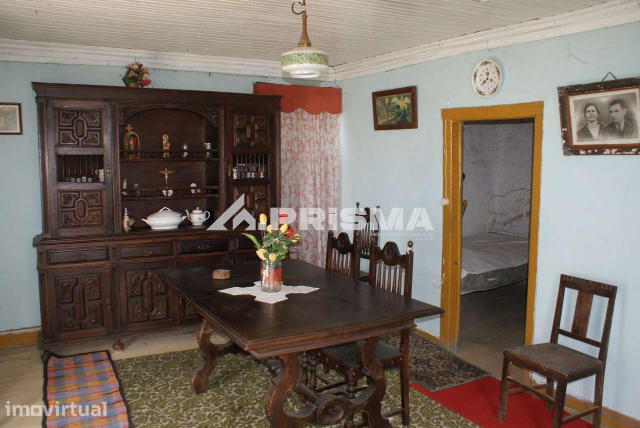 Moradia T2 para venda no Louriçal do Campo - Grande imagem: 2/18
