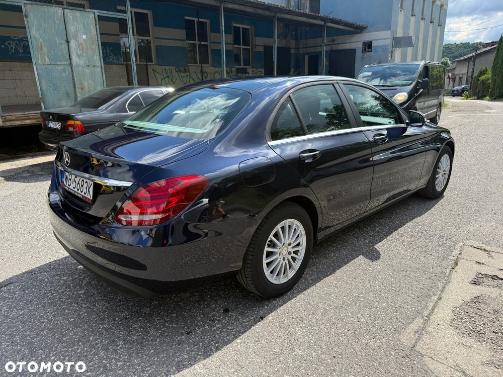 Mercedes-Benz Klasa C 180 CGI BlueEff Classic - 4