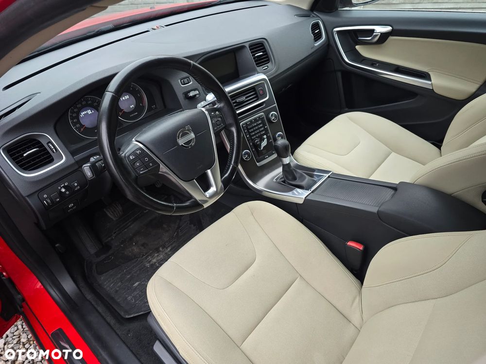 Volvo V60 DRIVe Kinetic - 24