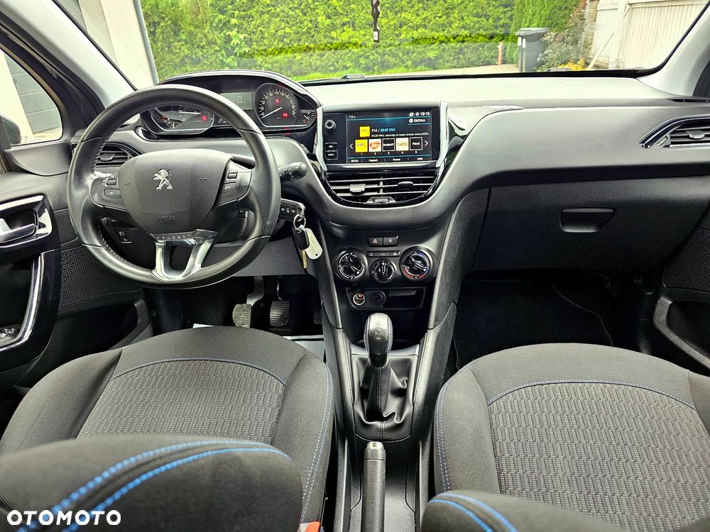 Peugeot 208 1.2 VTi Style - 32