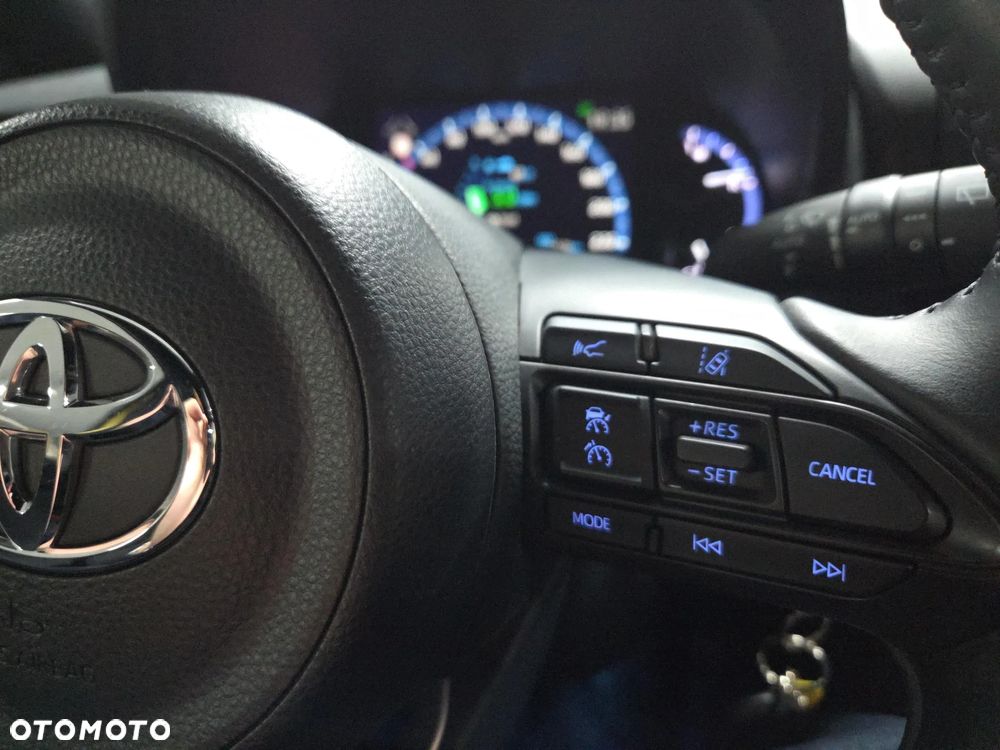 Toyota Yaris Cross Hybrid 1.5 Comfort 4x4 - 17