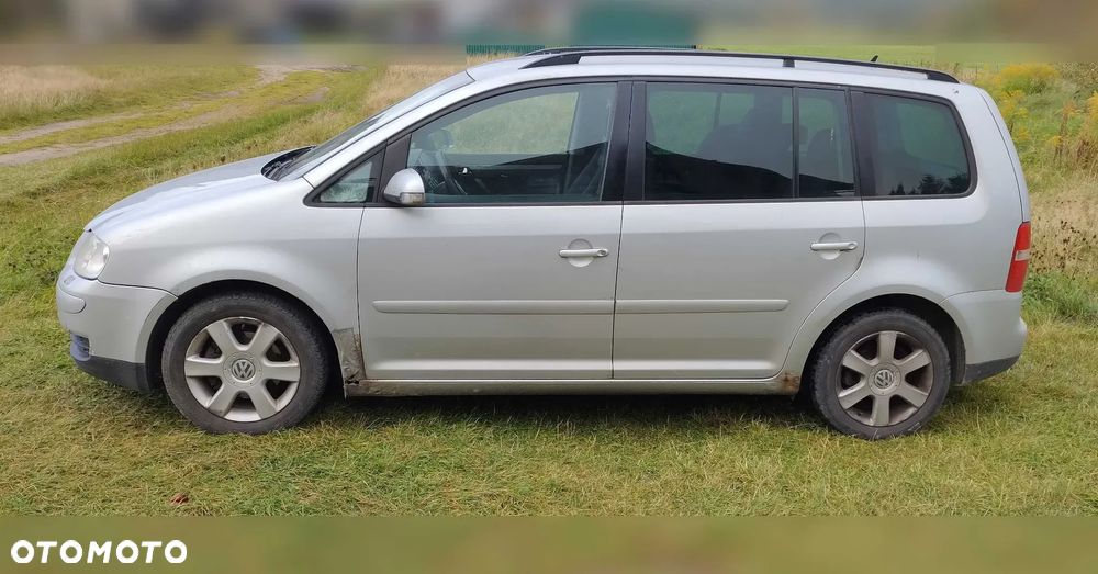 Volkswagen Touran - 4