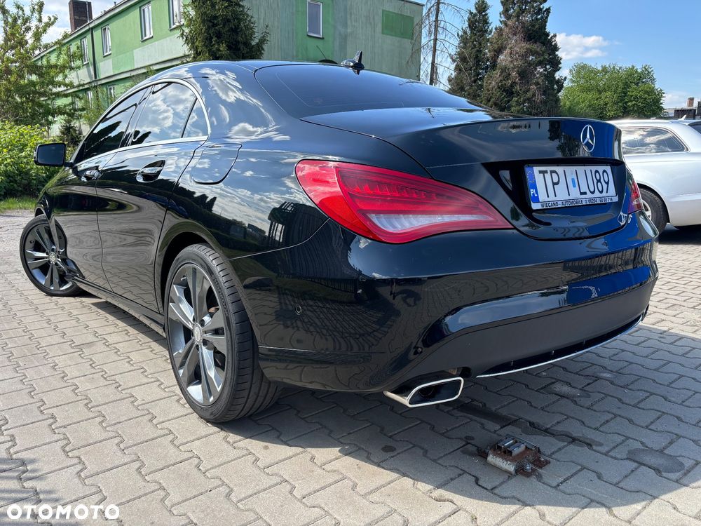 Mercedes-Benz CLA 220 CDI 7G-DCT AMG Line - 5