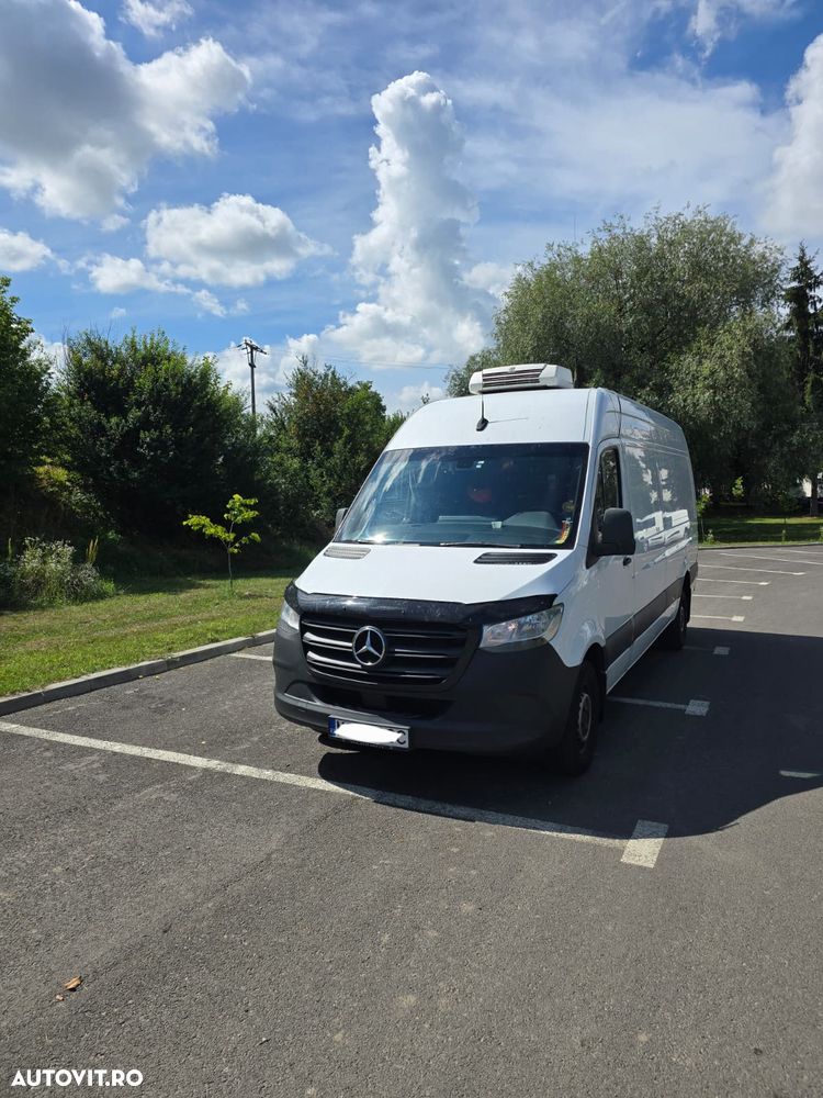 Mercedes-Benz Sprinter - 1