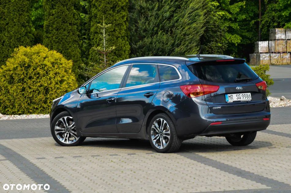 Kia Ceed 1.6 GDI SW Vision - 17