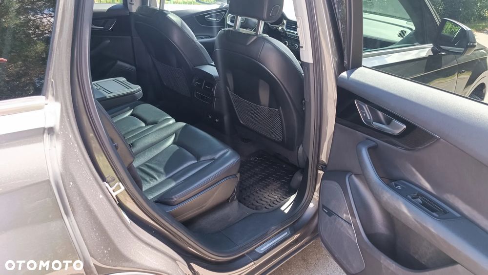 Audi Q7 - 15