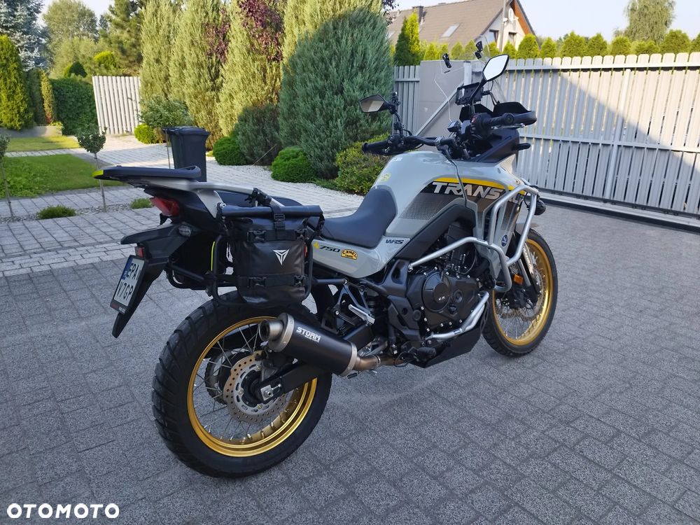 Honda XL - 7