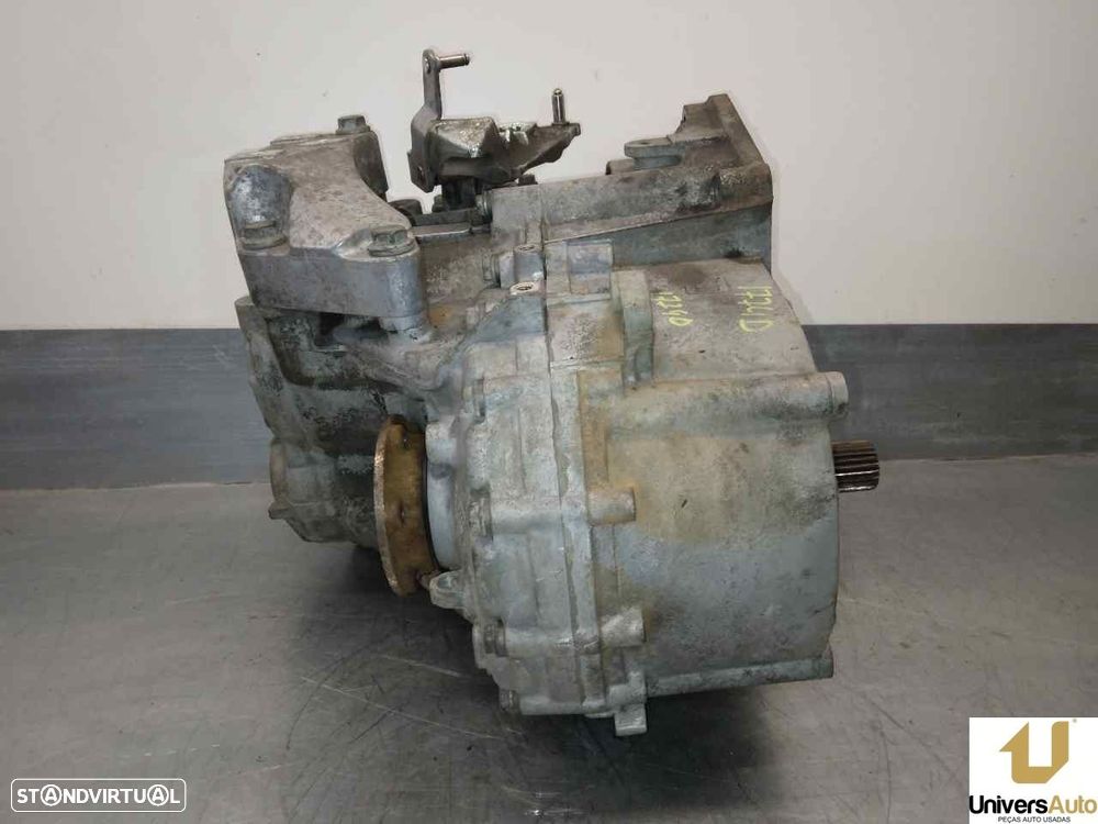 CAIXA VELOCIDADES VOLKSWAGEN TOURAN 2003 -GNE - 1