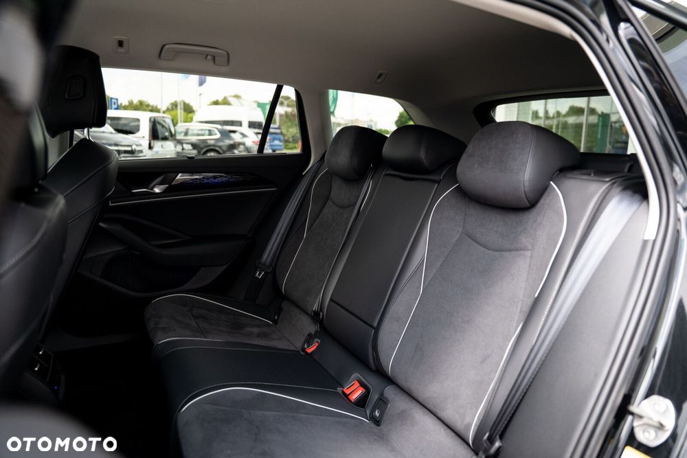 Volkswagen Passat Variant - 7