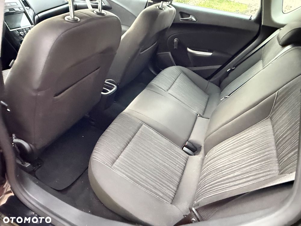 Opel Astra 1.4 Turbo - 10