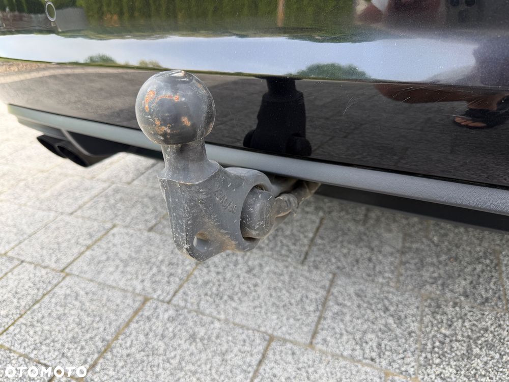 Volkswagen Touran - 11