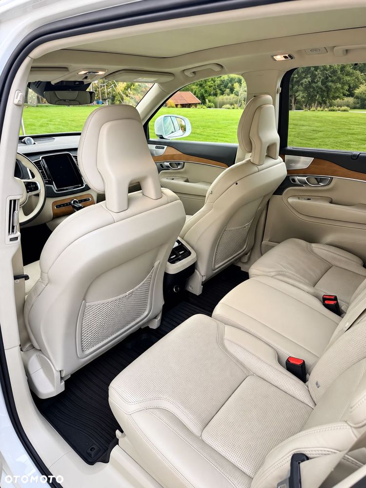 Volvo XC 90 - 7