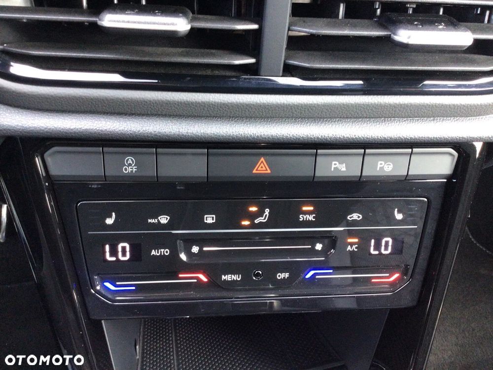 Volkswagen T-Roc - 22