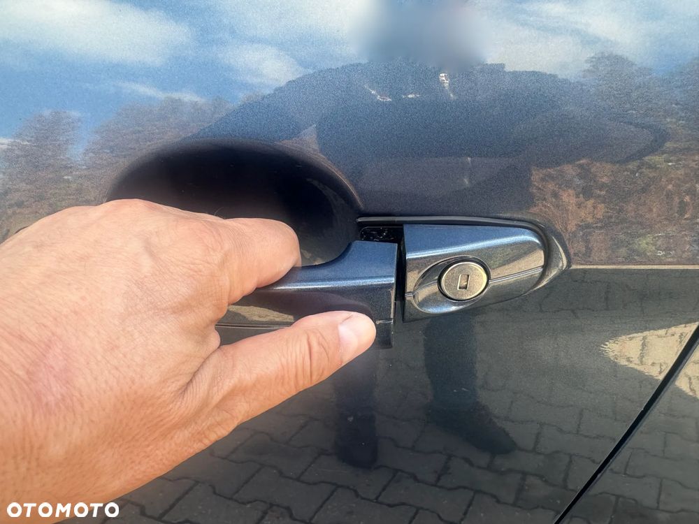 Ford Kuga 2.0 TDCi 2x4 ST-Line - 21