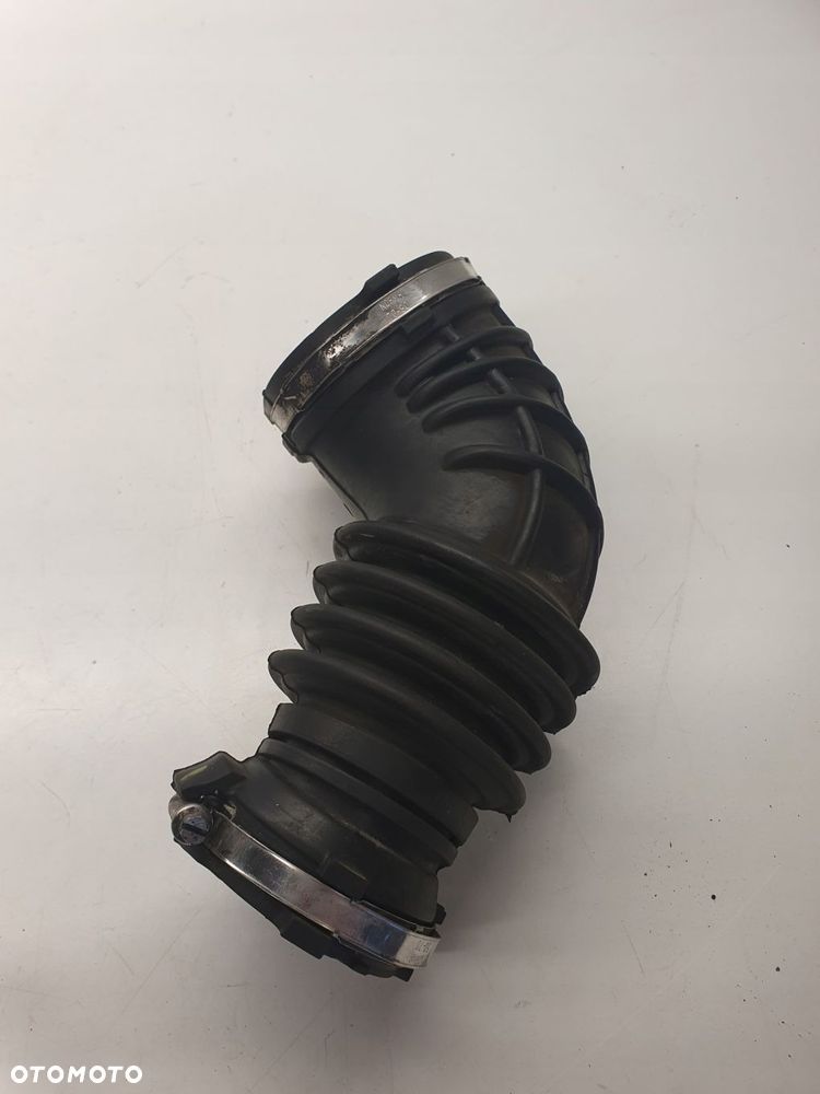 RURA WĄŻ INTERCOOLERA AUDI A4 B8 A5 06H129629E - 1