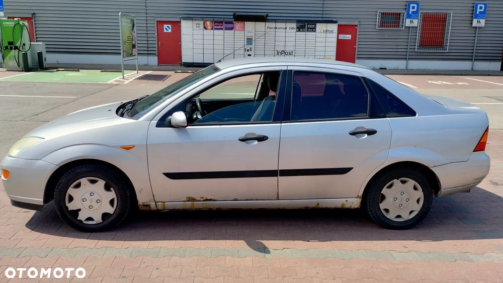 Ford Focus 1.6 Ambiente - 9