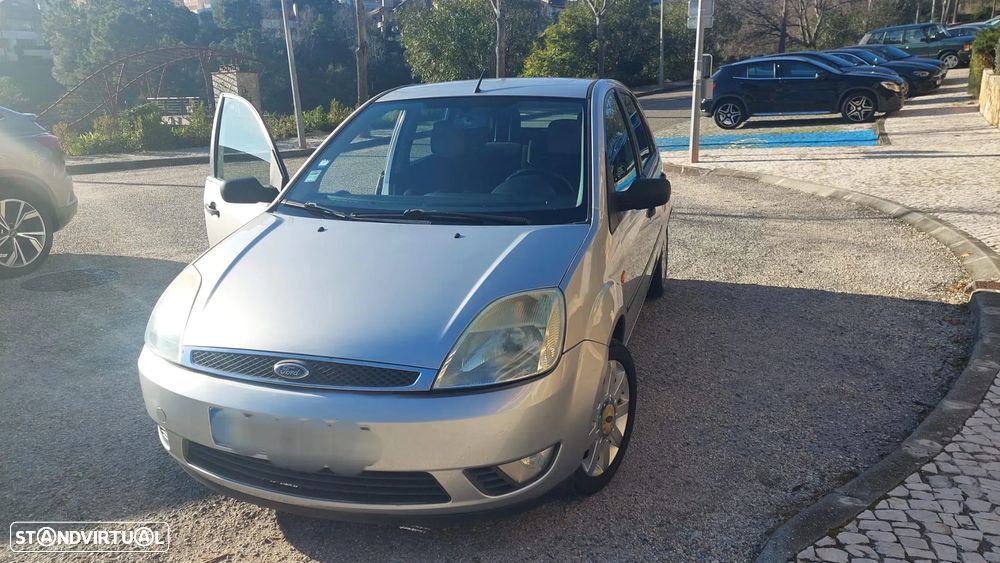 Ford Fiesta 1.25 Ghia - 8