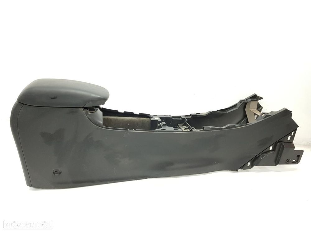 APOIO DE BRAÇOS NISSAN PULSAR C13M - 1