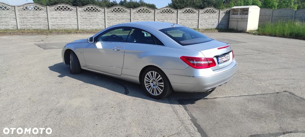 Mercedes-Benz Klasa E - 9