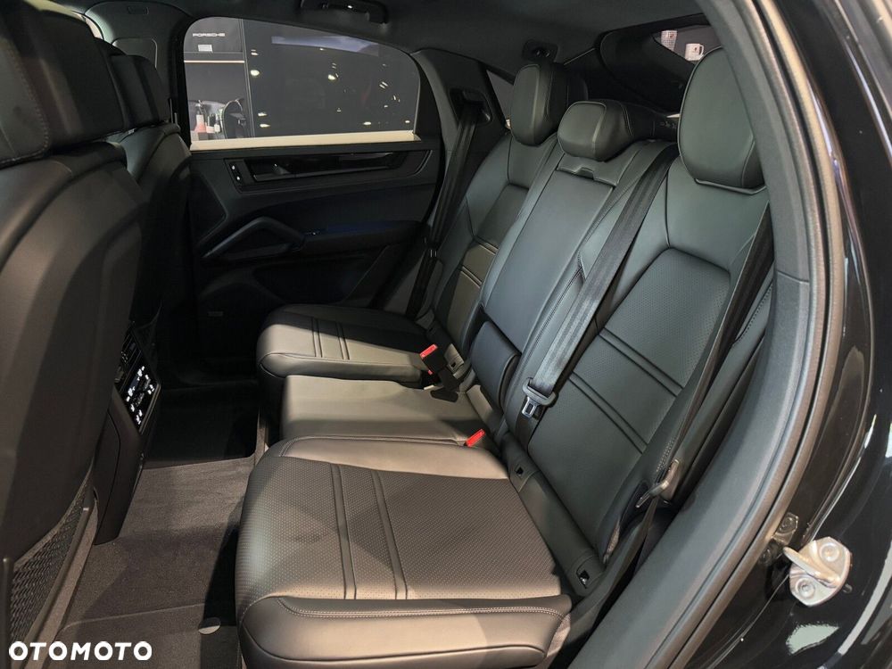 Porsche Cayenne - 30