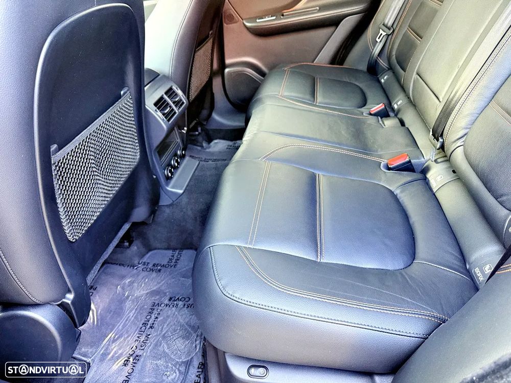 Jaguar F-Pace 20d Aut. Portfolio - 32