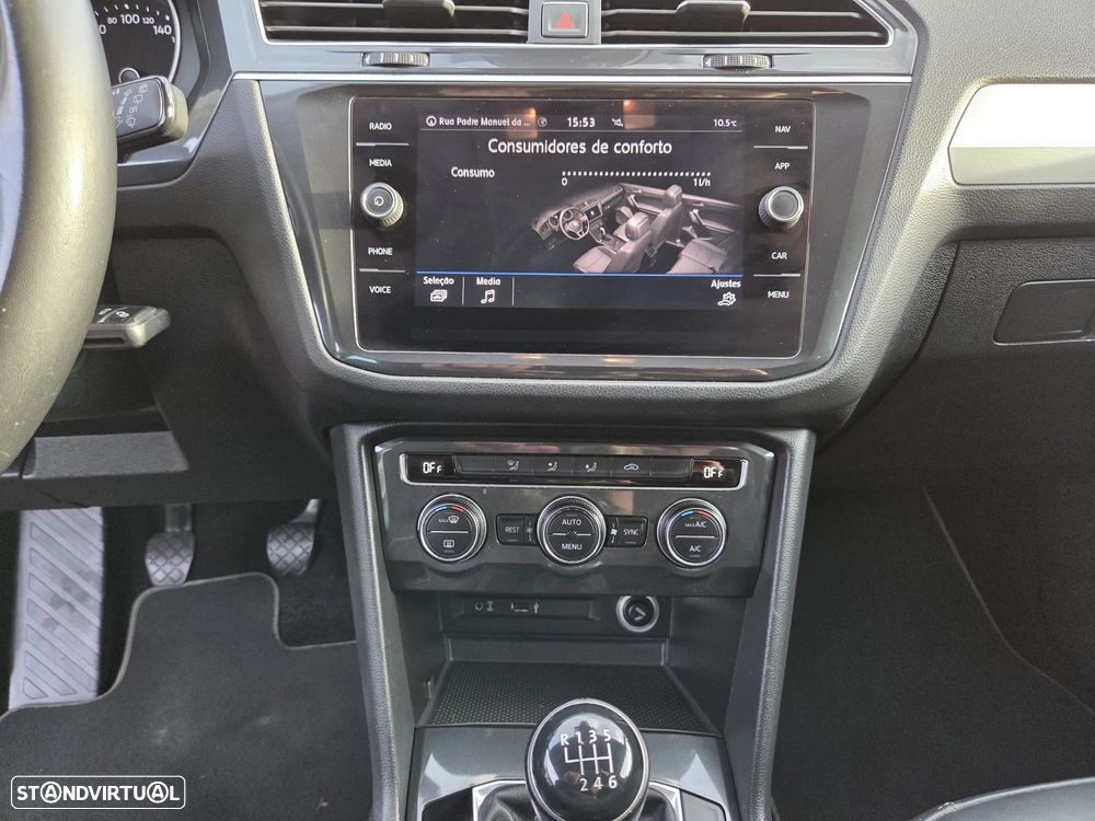 VW Tiguan 2.0 TDI Confortline - 23