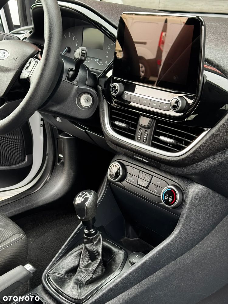 Ford Fiesta - 17