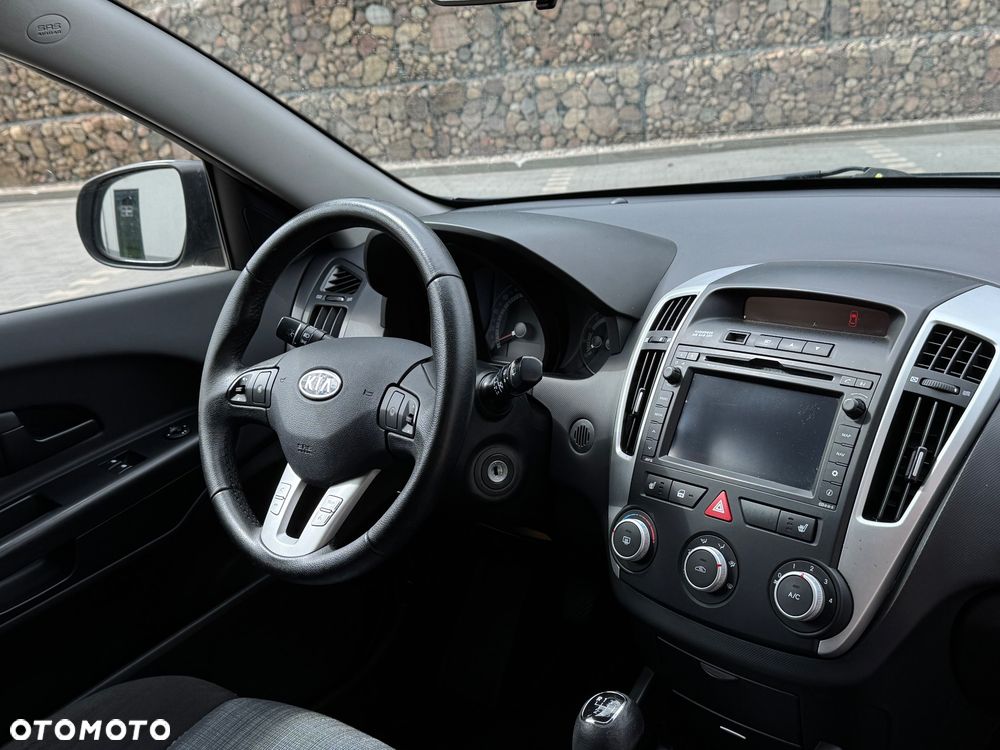Kia Ceed 1.6 Crdi Comfort + - 12