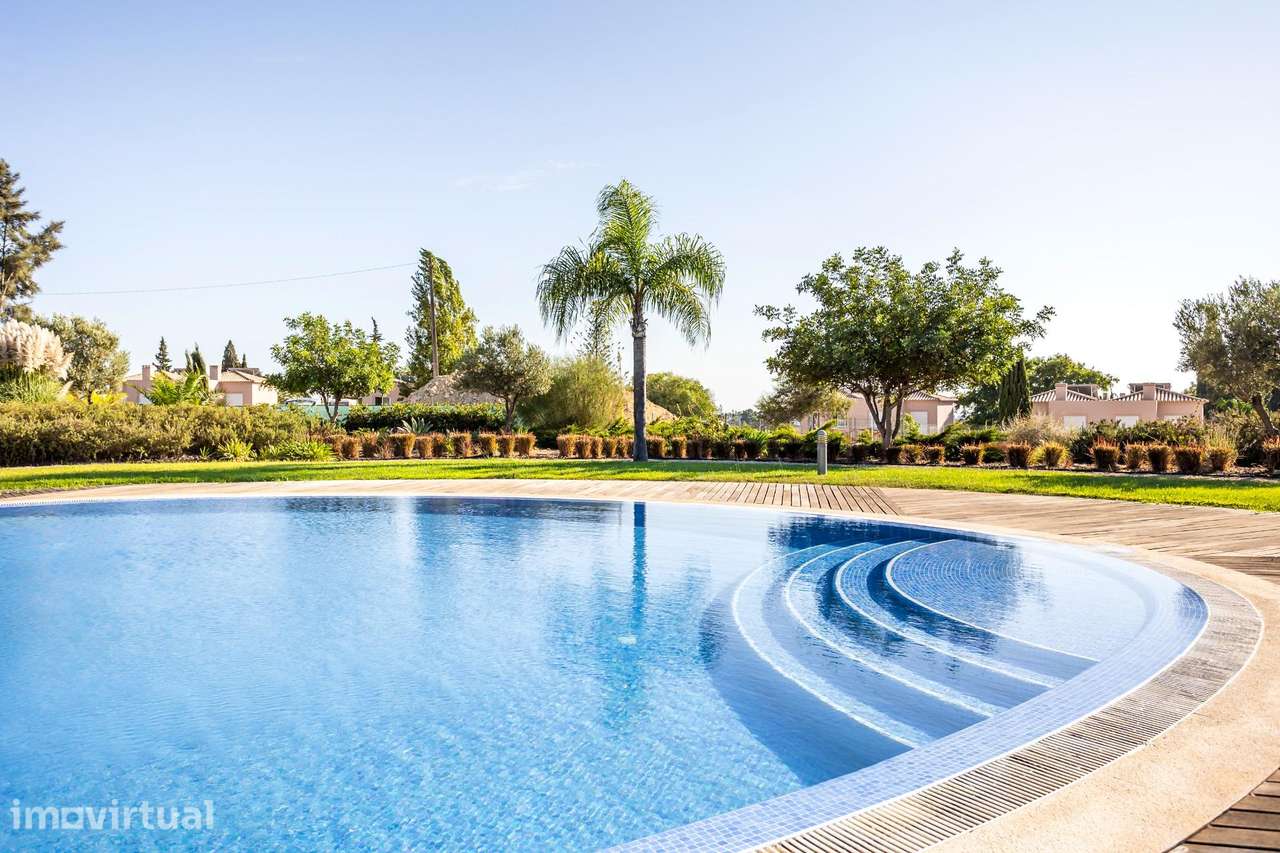 Elegante Moradia em Condomínio Privado com Piscina em Carvoeiro - Grande imagem: 5/34