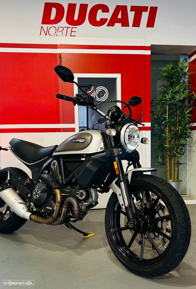 Ducati Scrambler ICON 800 SILVER ICE - 1
