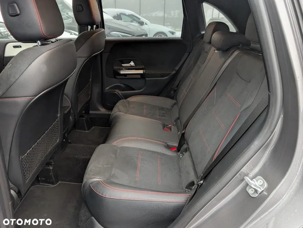 Mercedes-Benz Klasa B 220 4-Matic AMG Line 7G-DCT - 9