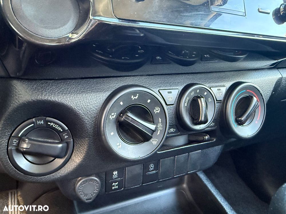 Toyota Hilux 4x4 Double Cab Comfort - 10