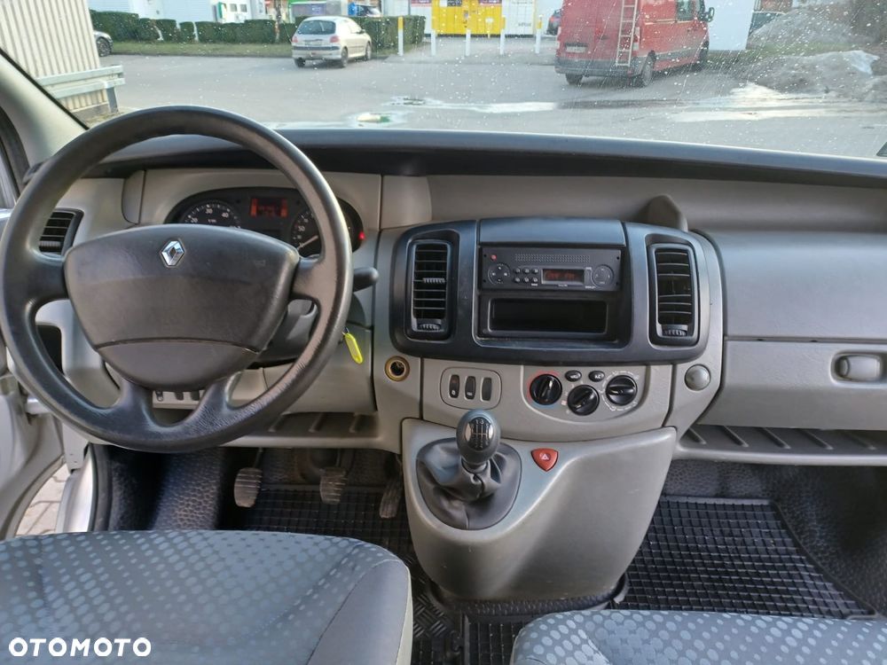 Renault Trafic FAP Combi L1H1 teilverglast - 21