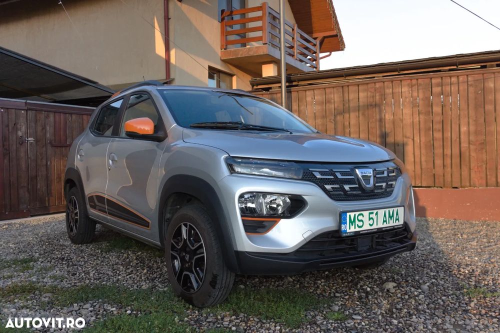 Dacia Spring Expression - 10