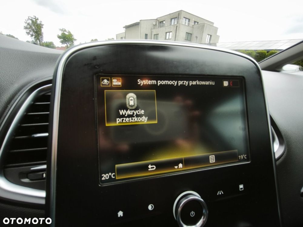 Renault Grand Scenic - 13