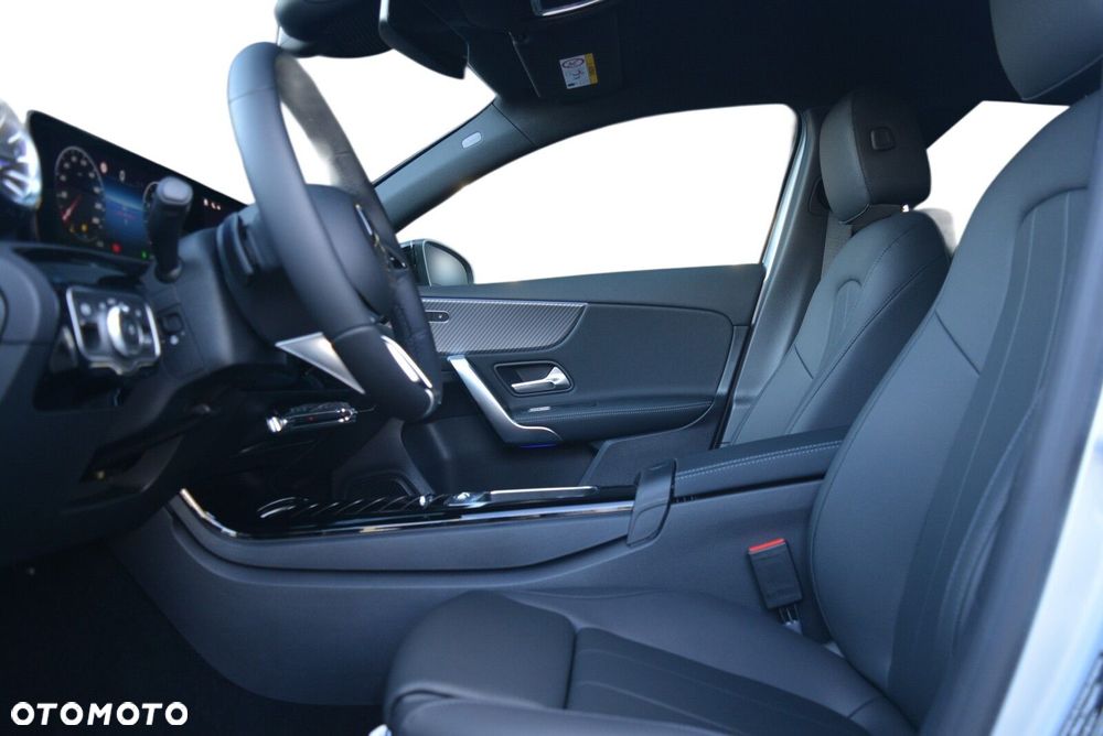 Mercedes-Benz Klasa A 200 Progressive 7G-DCT - 7