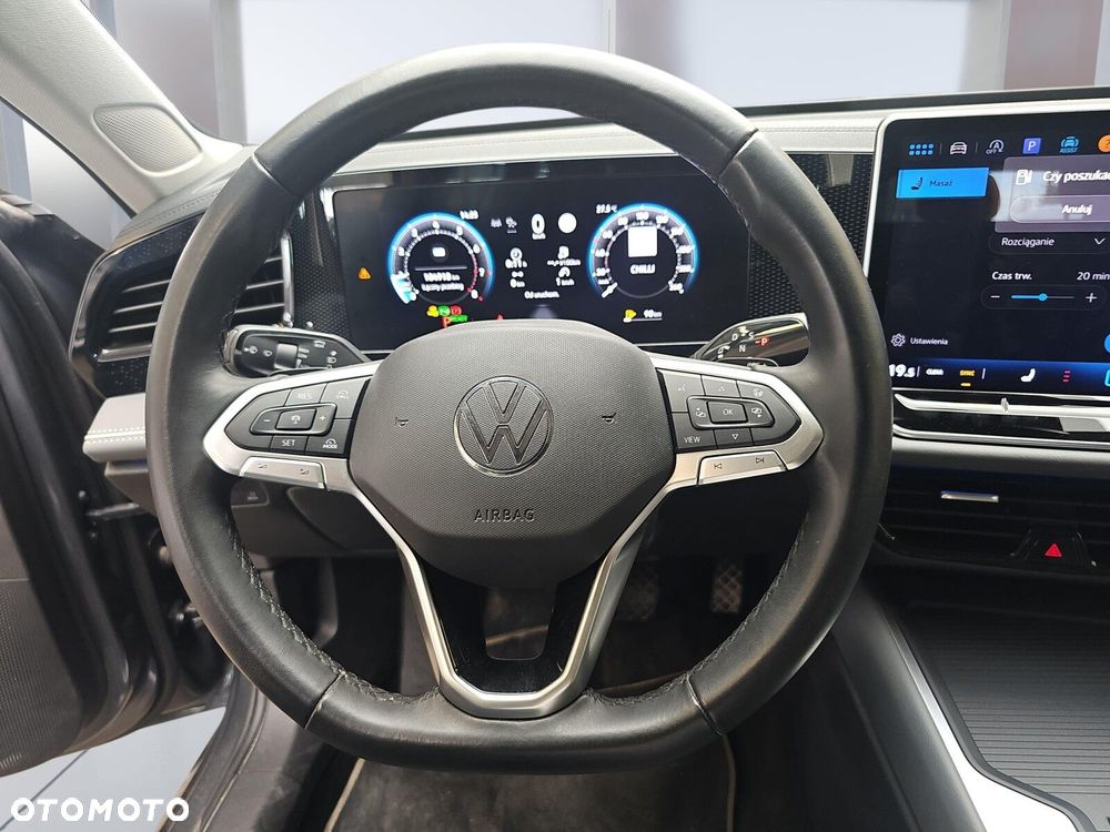 Volkswagen Passat - 13