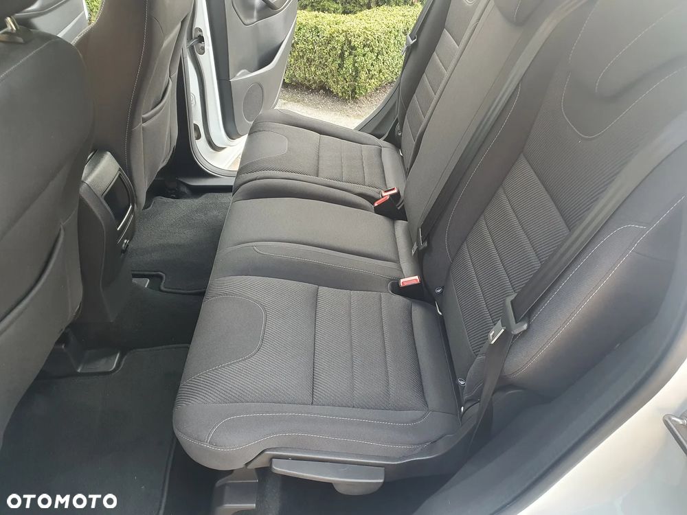 Ford Kuga 1.5 EcoBoost 2x4 Cool & Connect - 11