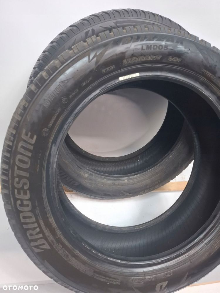 Bridgestone Blizzak LM005 205/55R17 95 V - 2