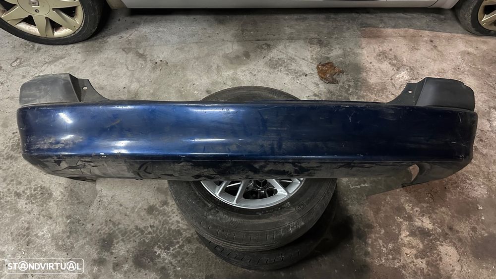 Parachoque Toyota avensis sw 98 - 1