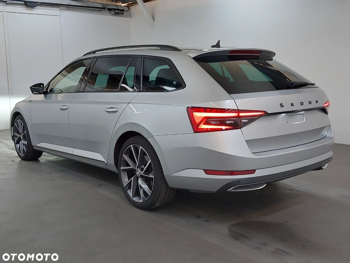 Skoda Superb 2.0 TDI 4x4 DSG Sportline - 3