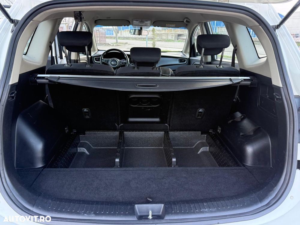 Kia Carens 1.7 CRDi Vision - 18