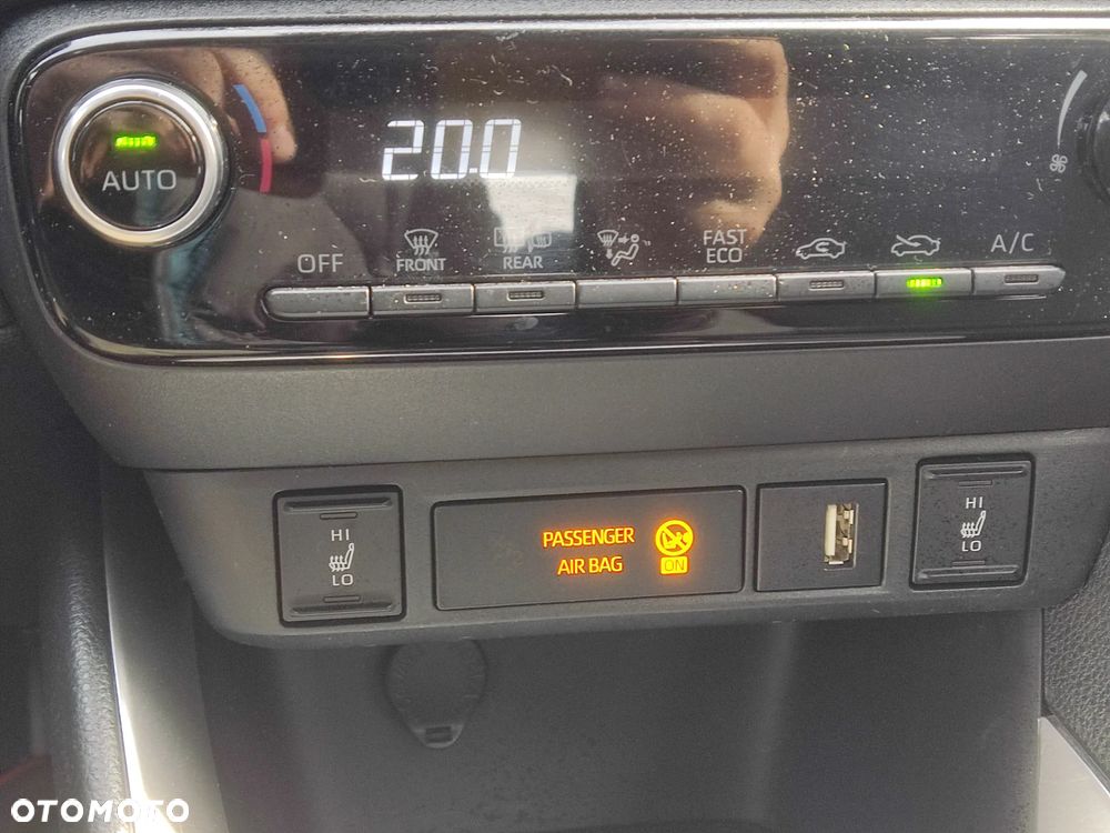 Mazda 2 Hybrid - 15