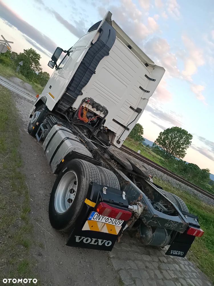 Volvo FH 440 STANDARD MANUAL LODÓWKA KLIMA - 4