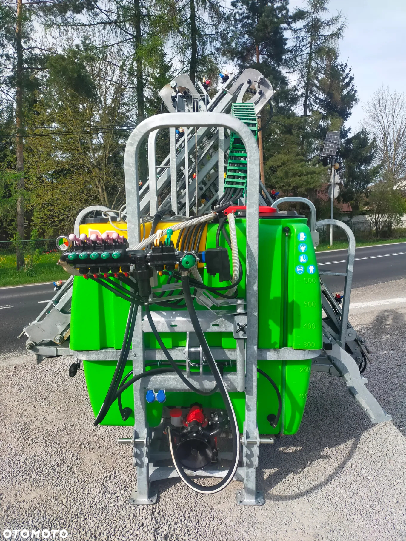 XSARA TOLMET opryskiwacz zawieszany hydraulicznie rozkładany 600l 15m - 2