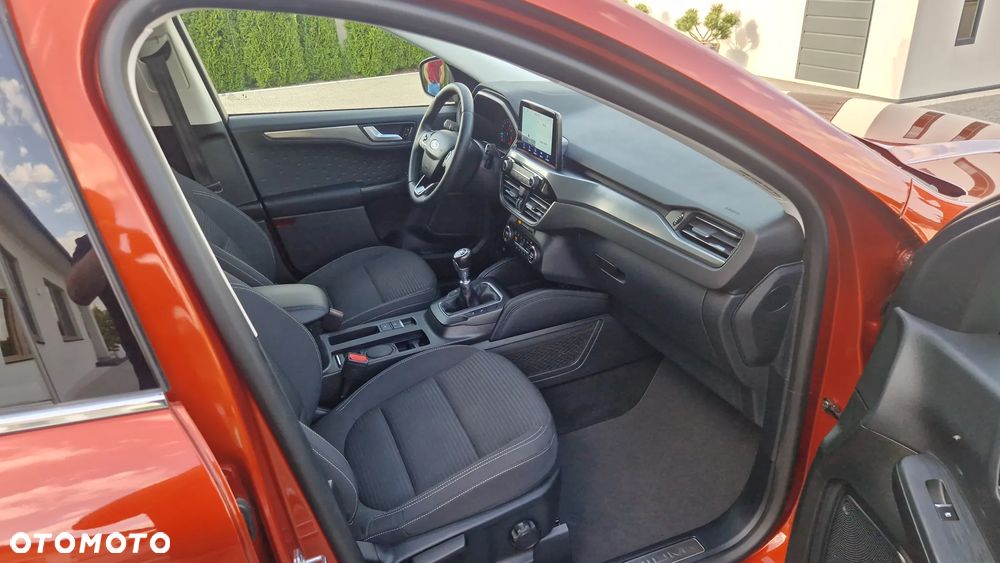 Ford Kuga 1.5 EcoBoost TITANIUM - 8