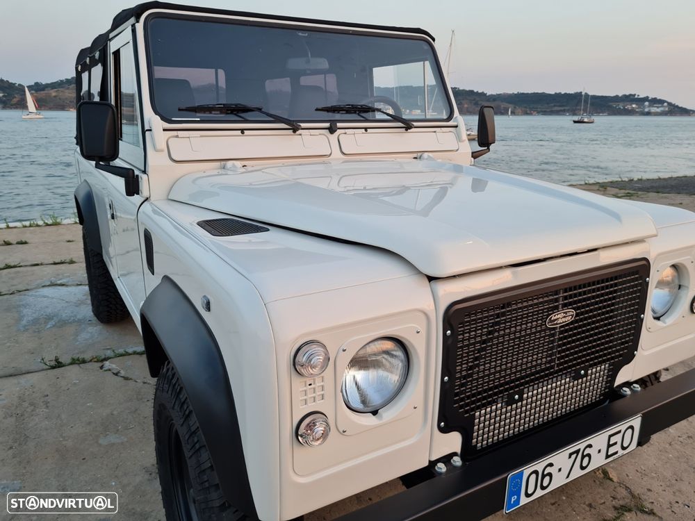 Land Rover Defender - 8